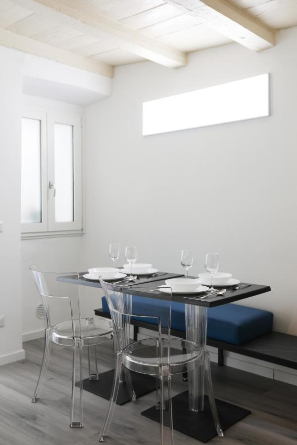 Blue Sapphire Como Cozy Flat In Center Of City Daire Dış mekan fotoğraf